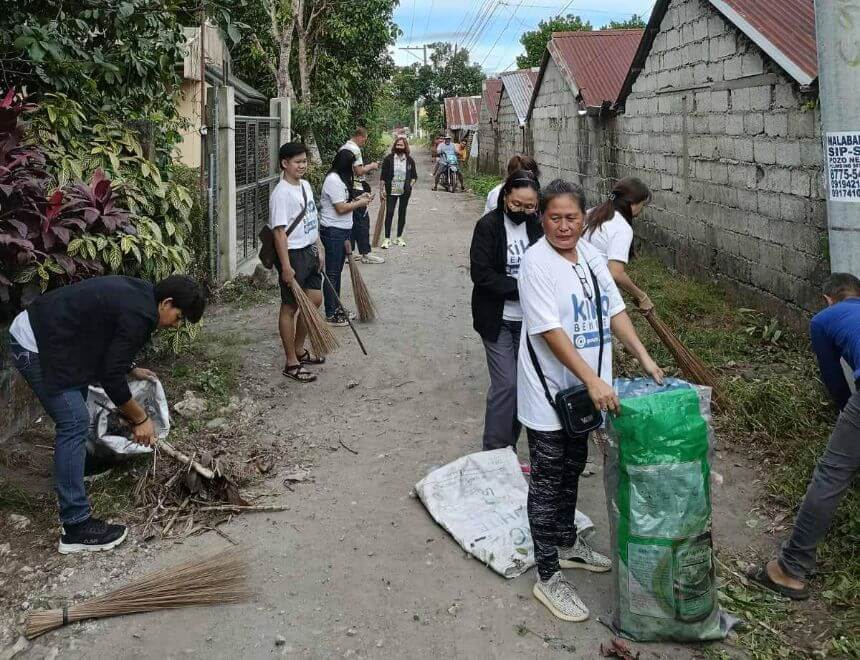 Metro Rd District Staff Conducts Clean Up Drive To Celebrate Zero