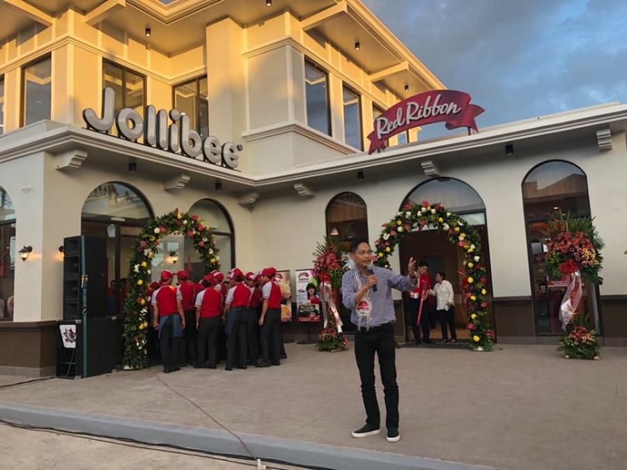 Cong. Kiko Benitez Welcomes Jollibee, Red Ribbon In Silay City