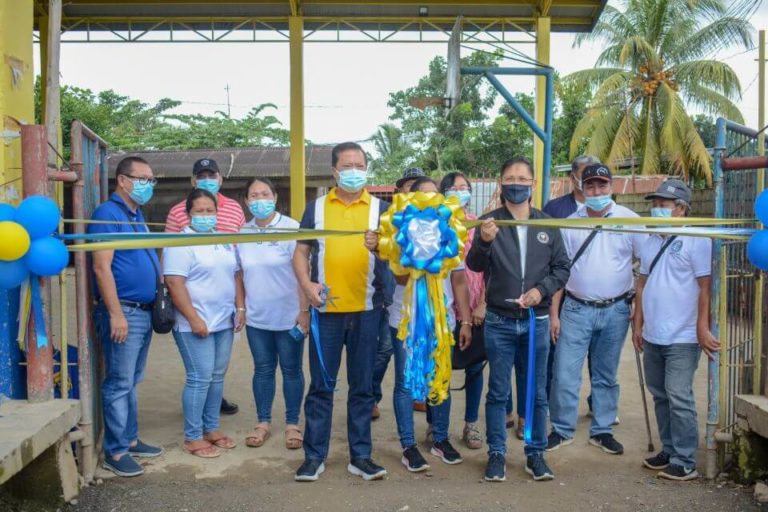 Turn-over of Barangay Hall and Covered Court in Amayco, Murcia with Cong. Kiko Benitez and Mayor Gerry Rojas