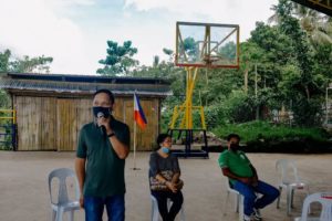 Cong. Kiko Turns Over Barangay Hall, Covered Court In Canlandog