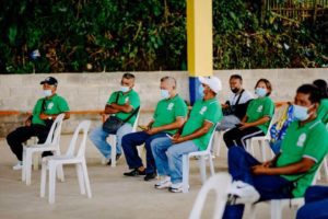 Cong. Kiko Turns Over Barangay Hall, Covered Court In Canlandog