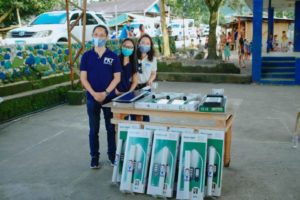 Cong. Kiko Distributes Solar Lights, Water Pumps in Talisay