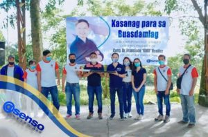 Cong. Kiko Distributes Solar Lights, Water Pumps in Talisay