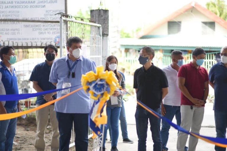 Cong. Kiko initiated and facilitated the linkage between DICT and local government units. Joining Cong. Kiko in the separate turn-over rites in the two Talisay barangays are Councilors Carl Lizares and Bogs Malan, Executive Assistant Nicolai Jalandoni and DICT representatives and Barangay officials of Dos Hermanas and Concepcion*