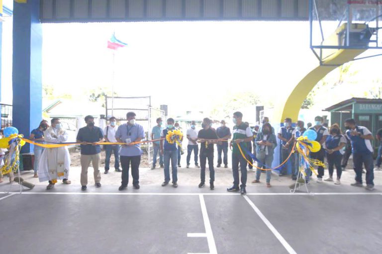 Cong. Kiko initiated and facilitated the linkage between DICT and local government units. Joining Cong. Kiko in the separate turn-over rites in the two Talisay barangays are Councilors Carl Lizares and Bogs Malan, Executive Assistant Nicolai Jalandoni and DICT representatives and Barangay officials of Dos Hermanas and Concepcion*