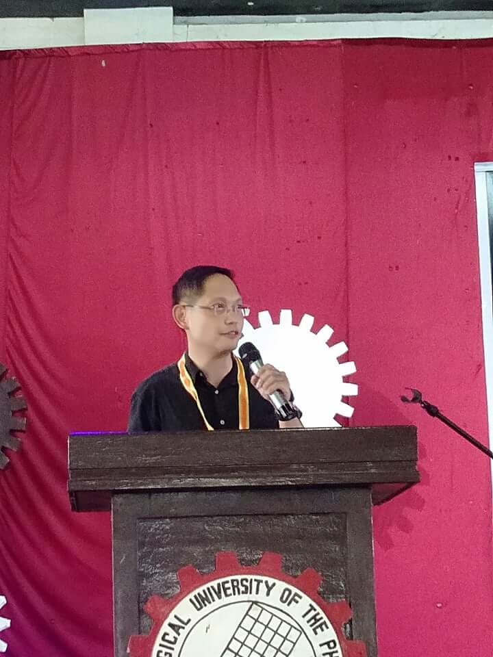 TUPV, Cong. Kiko honors new engineers.