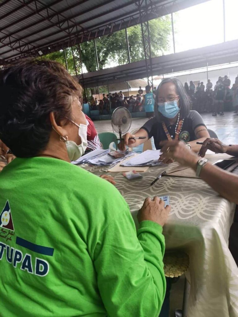 DOLE -TUPAD Pay out at Barangay Concepcion, Talisay City