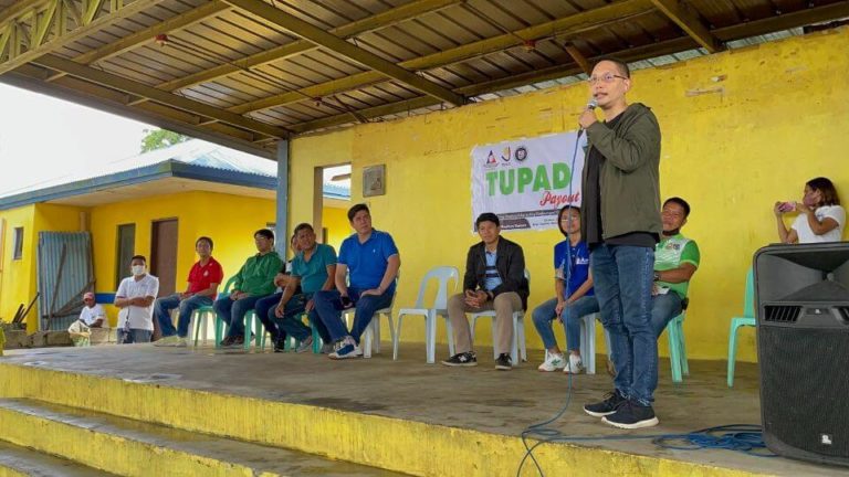 DOLE-TUPAD pay out at Barangay Kapitan Ramon, Silay City