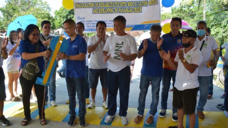 Cong. Kiko Benitez leads inauguration of concrete foot bridge, riprapping of creek in Barangay 2, Silay