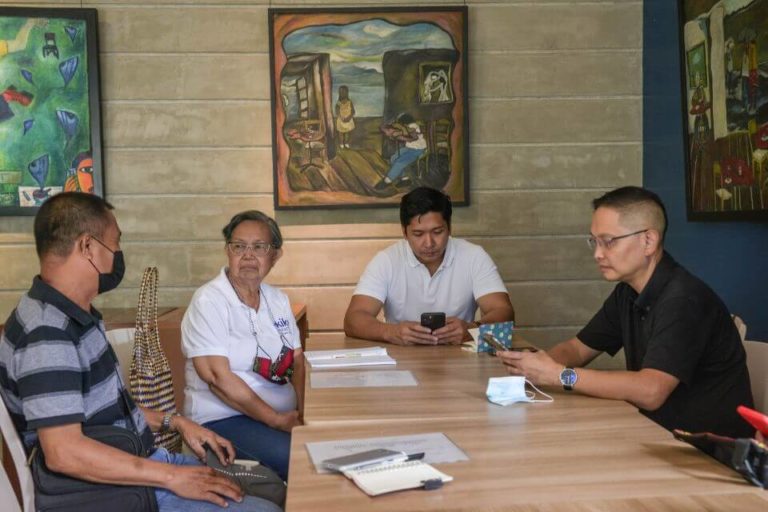 Cong. Kiko Meets with Chieftain of Tribu Sulod Bukidnon Sitio Sibato