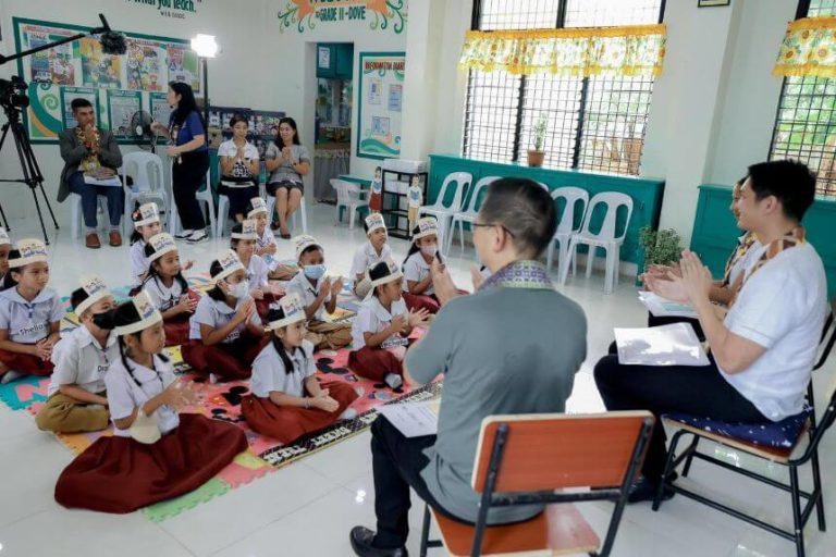 Storytelling sessions with learners and answering their questions at Salvacion Elementary School during the 1st day of USAID’s site visit.