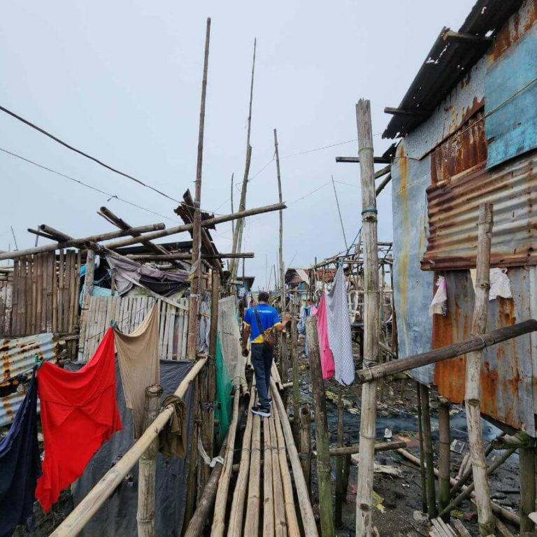 The Office of Cong. Kiko Benitez conducted a site visit to the homes of residents in Barangay Mambulac, Silay