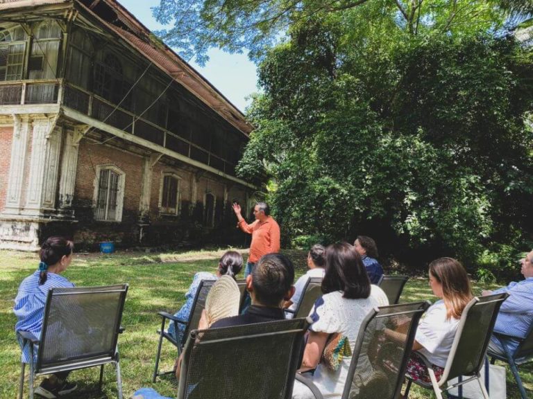 Cong. Kiko extends warmest welcome to First Lady Liza Marcos at the historic Gen. Aniceto Lacson Ancestral House