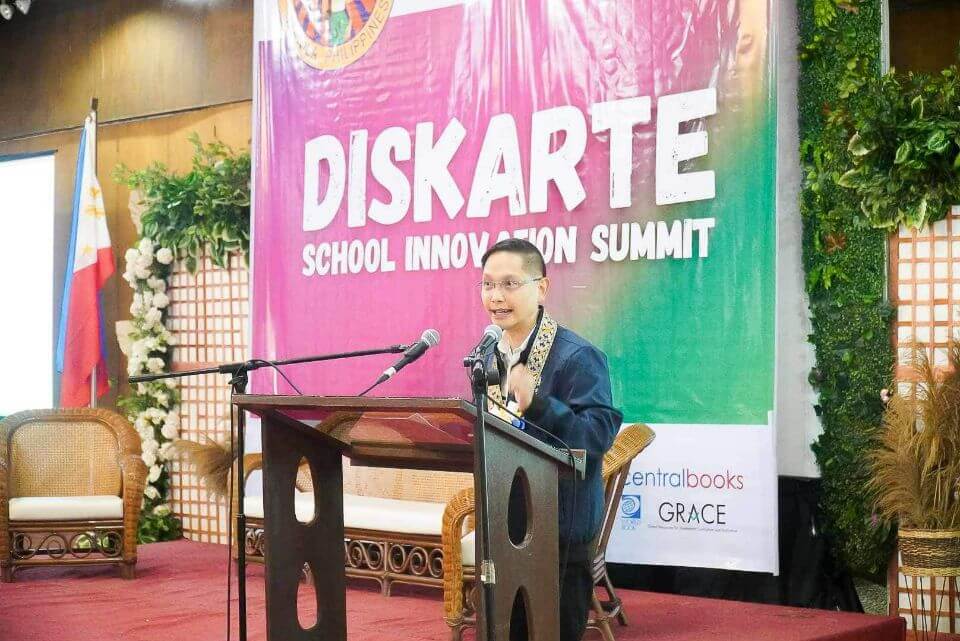 Cong. Kiko Benitez Speaks at DISKARTE School Innovation Summit Visayas ...