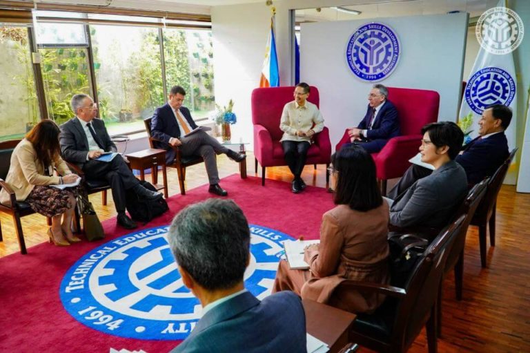 LOOK: TESDA Director General, Secretary Jose Francisco Benitez Welcomes World Bank Officials